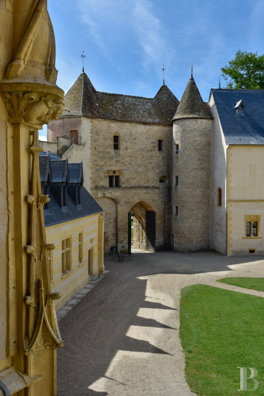 À Ainay-le-Vieil, entre Bourges et Montluçon, une forteresse séculaire tout en raffinement  - photo  n°3